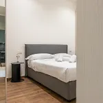 Mimar Porta Venezia Luxury Appartement