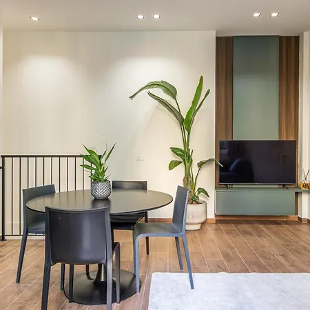 Mimar Porta Venezia Luxury 아파트 *